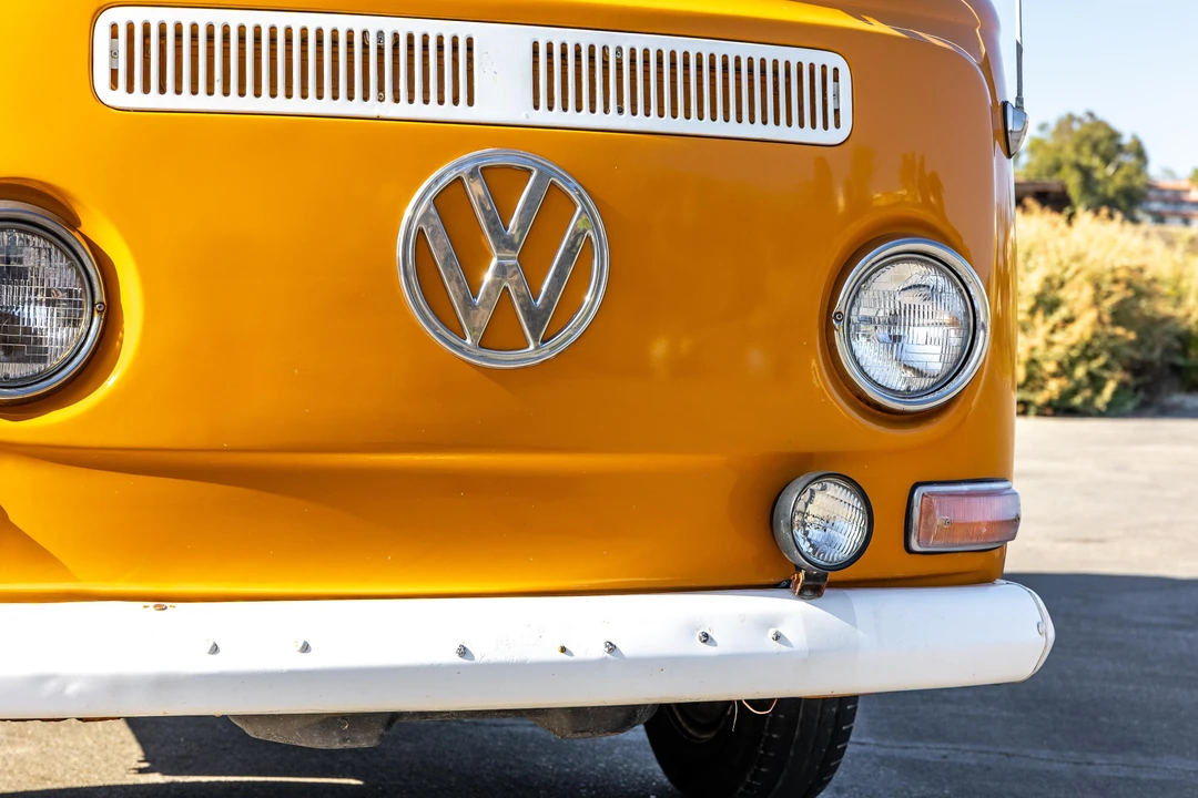 1972 Volkswagen Bay-Window Camper - Image 10 of 31