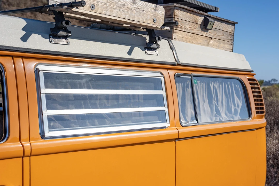 1972 Volkswagen Bay-Window Camper - Image 20 of 31