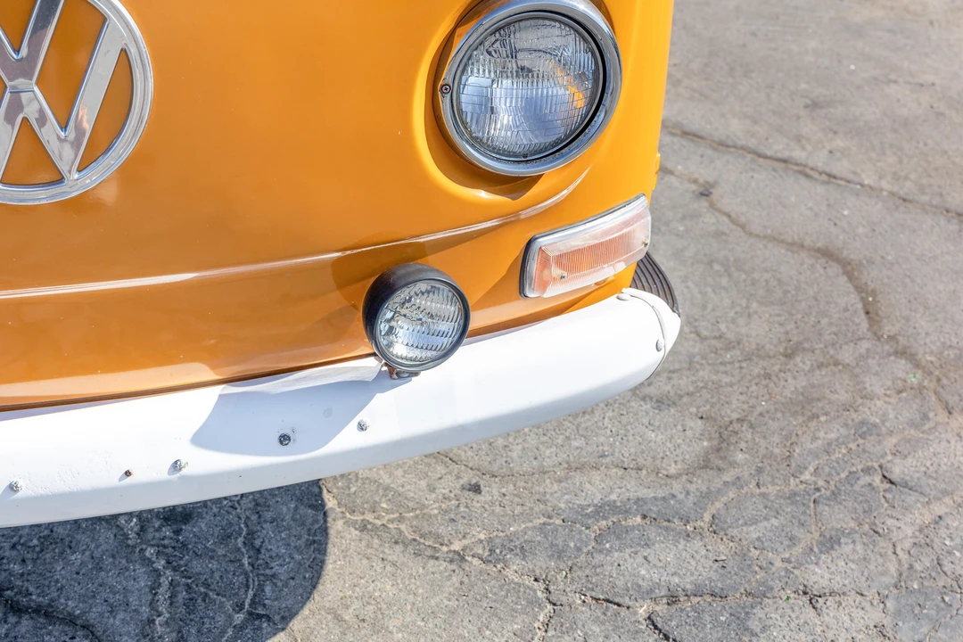 1972 Volkswagen Bay-Window Camper - Image 25 of 31