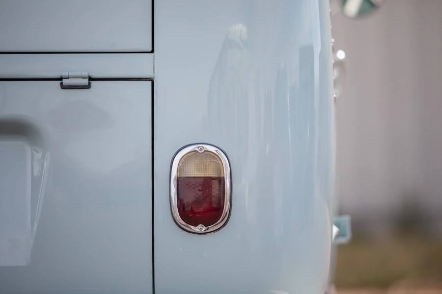 1972 Volkswagen Bay-Window Bus - Image 10 of 31