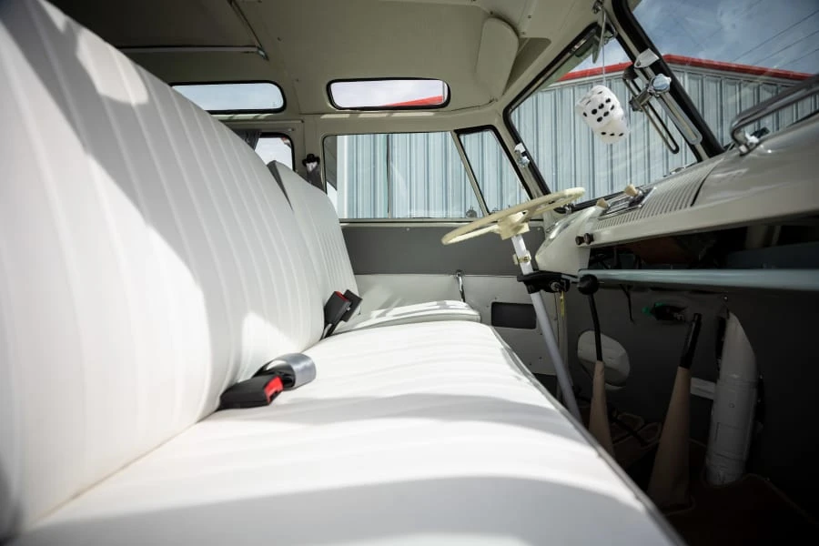 1972 Volkswagen Bay-Window Bus - Image 18 of 31