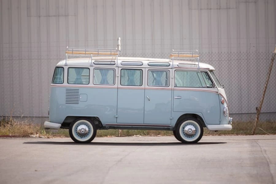 1972 Volkswagen Bay-Window Bus - Image 11 of 31
