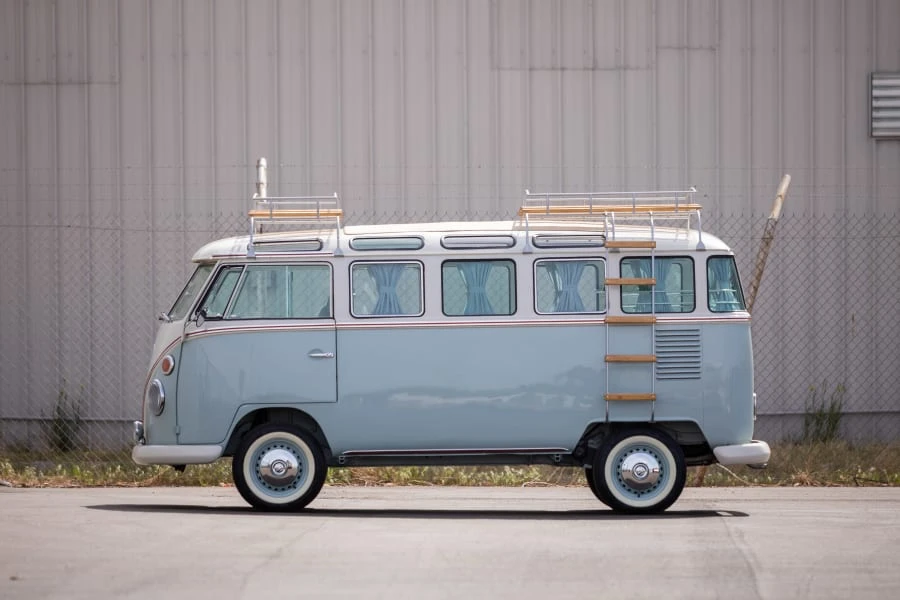 1972 Volkswagen Bay-Window Bus - Image 2 of 31