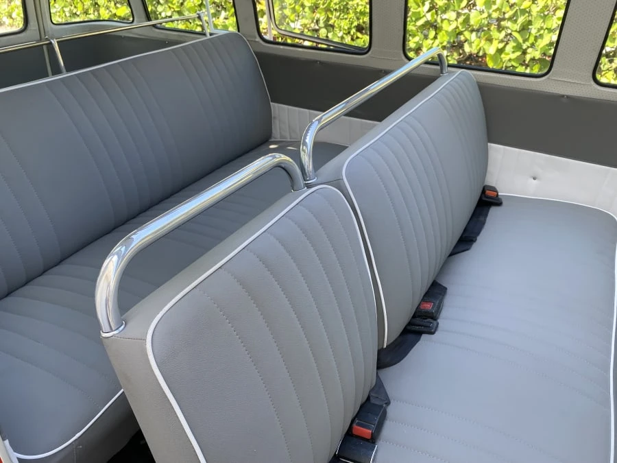 1972 Volkswagen Bay-Window Bus - Image 3 of 11
