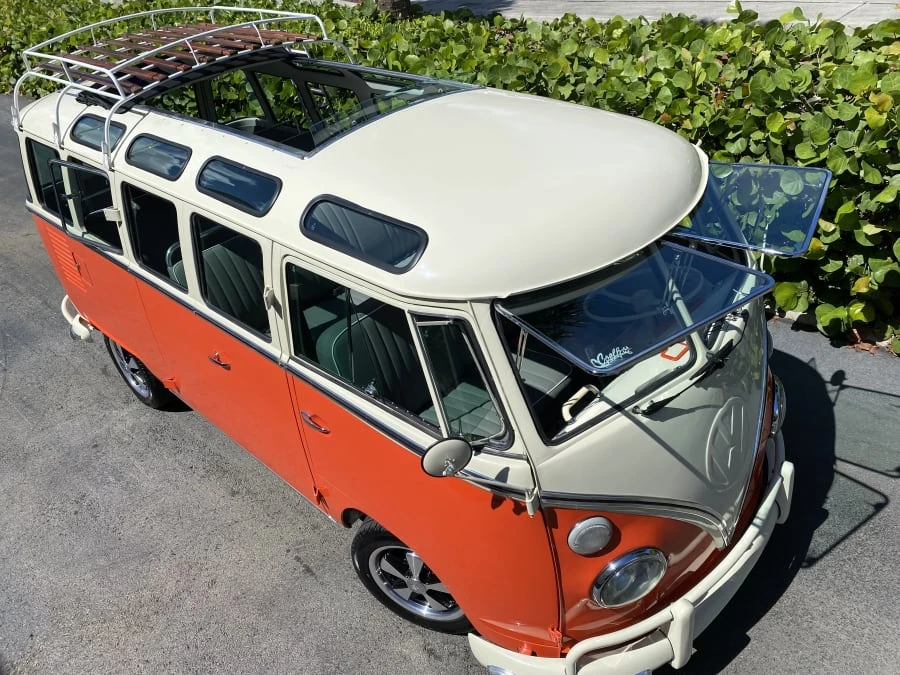 1972 Volkswagen Bay-Window Bus - Image 7 of 11