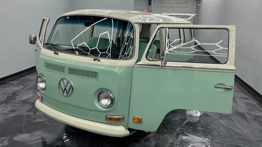 1972 Volkswagen Bay-Window Bus - Image 20 of 20