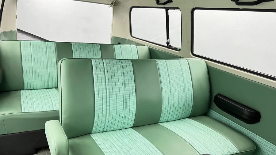 1972 Volkswagen Bay-Window Bus - Image 9 of 20