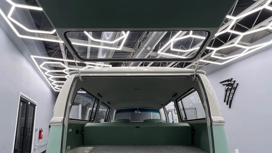 1972 Volkswagen Bay-Window Bus - Image 14 of 20