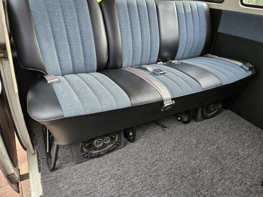 1972 Volkswagen Bay-Window Bus - Image 5 of 6