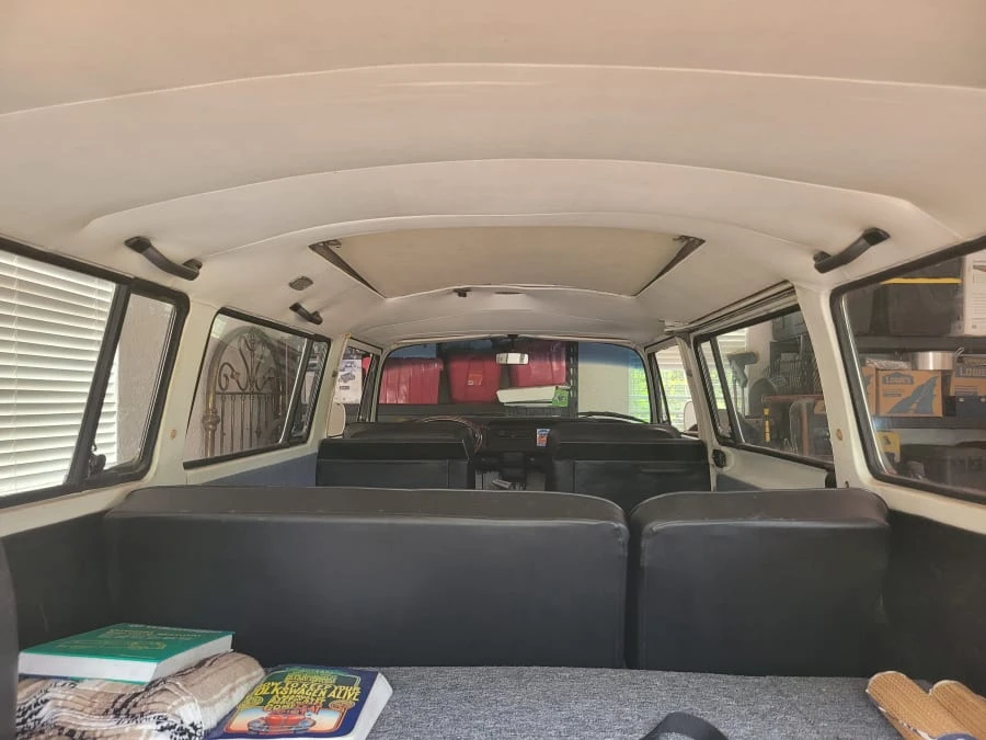 1972 Volkswagen Bay-Window Bus - Image 6 of 6