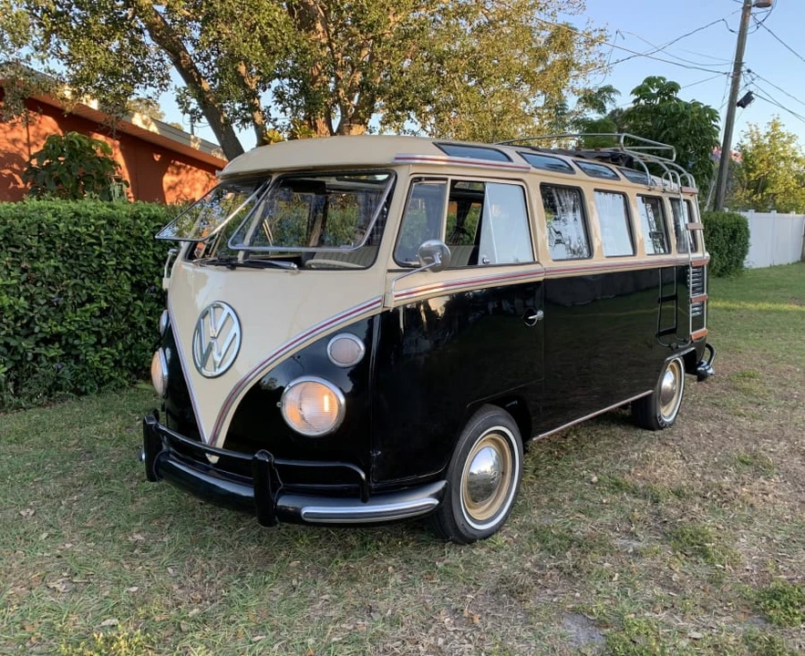 1972 Volkswagen Bay-Window Bus - Image 5 of 24