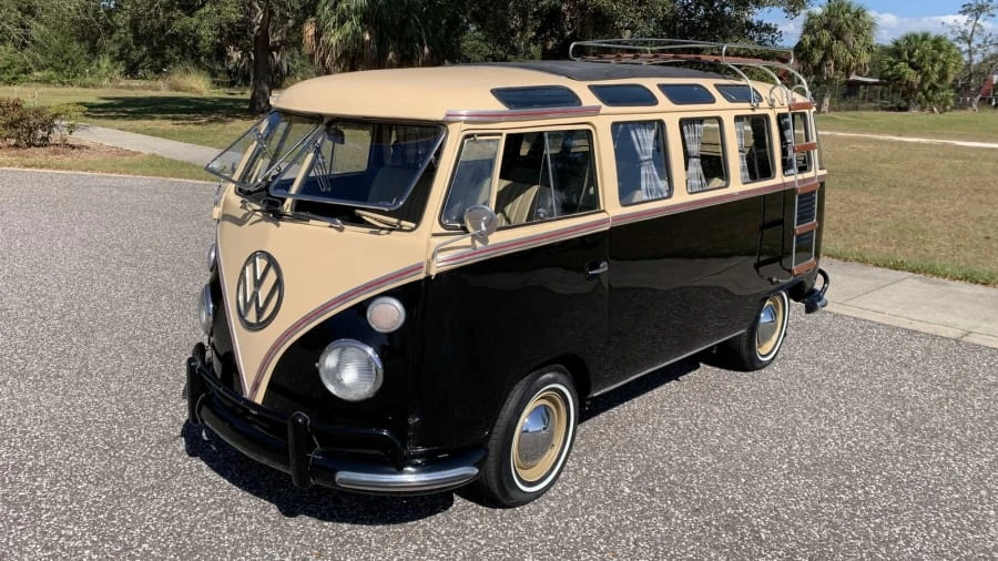 1972 Volkswagen Bay-Window Bus - Image 10 of 24