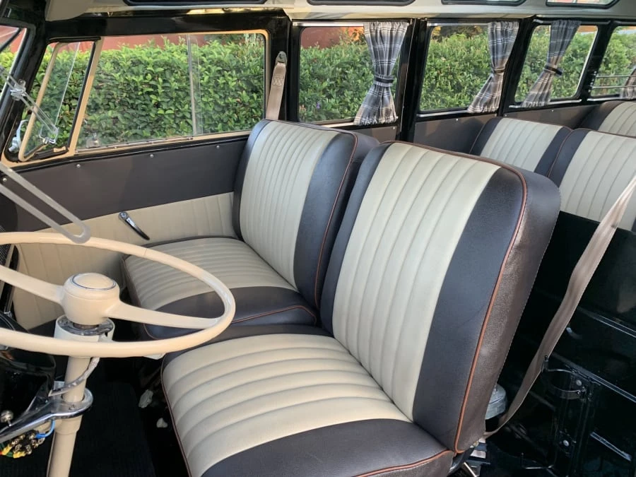 1972 Volkswagen Bay-Window Bus - Image 11 of 24