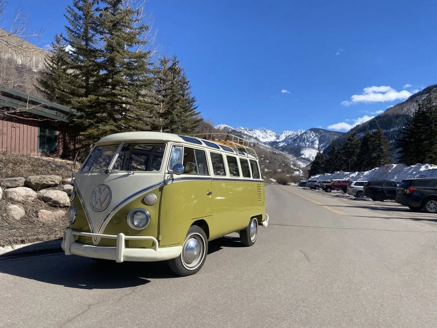 1972 Volkswagen Bay-Window Bus - Image 9 of 26