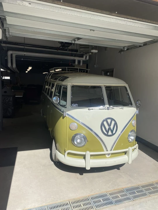 1972 Volkswagen Bay-Window Bus - Image 6 of 26