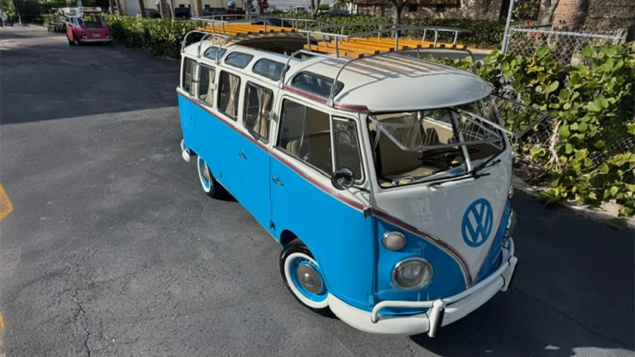 1972 Volkswagen Bay-Window Bus - Image 4 of 11