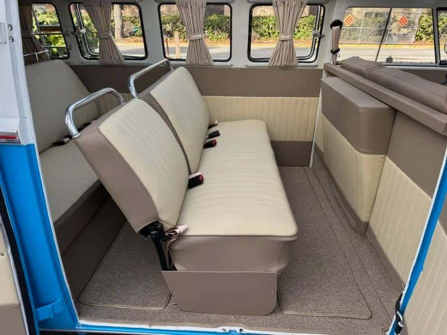 1972 Volkswagen Bay-Window Bus - Image 10 of 11