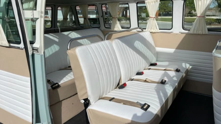 1972 Volkswagen Bay-Window Bus - Image 3 of 30