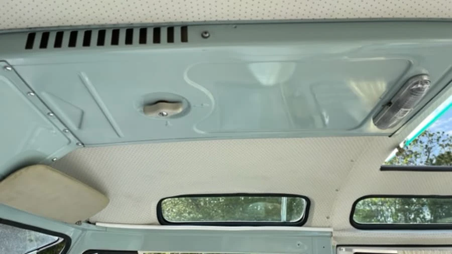 1972 Volkswagen Bay-Window Bus - Image 13 of 30