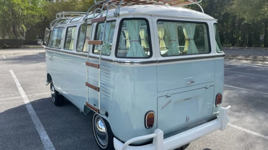 1972 Volkswagen Bay-Window Bus - Image 27 of 30