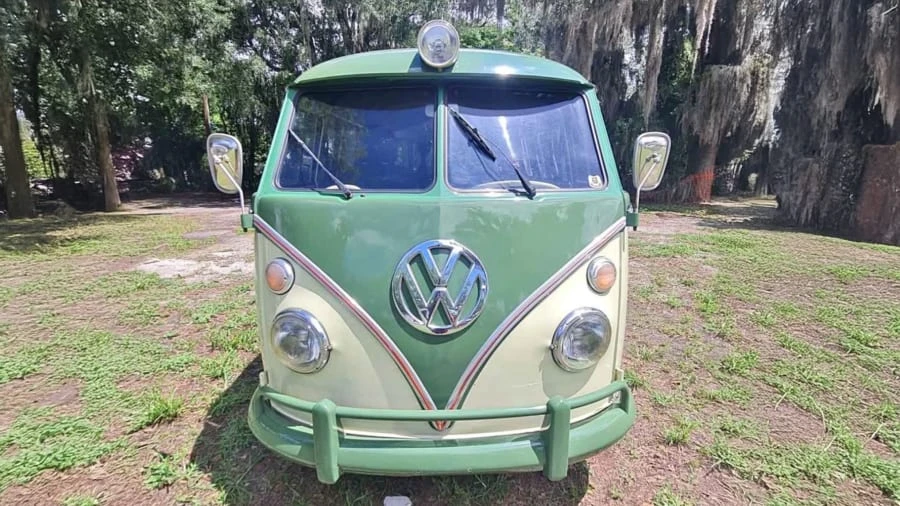 1972 Volkswagen Bay-Window Bus - Image 4 of 12