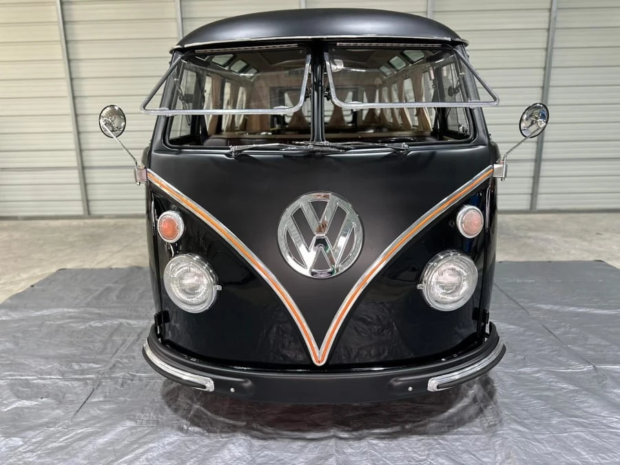 1972 Volkswagen Bay-Window Bus - Image 4 of 23