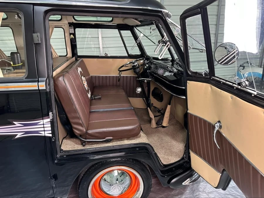 1972 Volkswagen Bay-Window Bus - Image 19 of 23