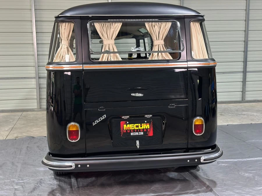 1972 Volkswagen Bay-Window Bus - Image 7 of 23