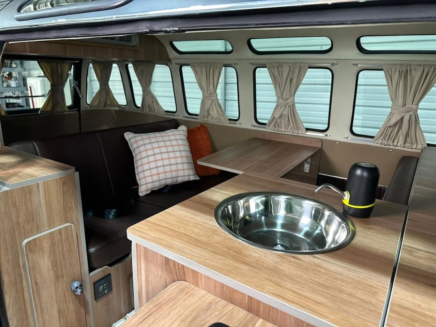 1972 Volkswagen Bay-Window Bus - Image 15 of 23