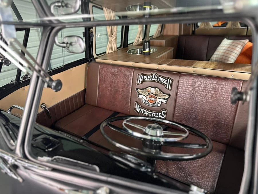 1972 Volkswagen Bay-Window Bus - Image 8 of 23