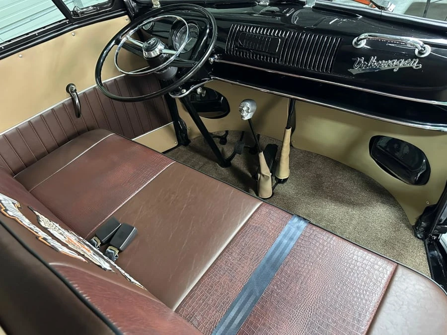 1972 Volkswagen Bay-Window Bus - Image 13 of 23
