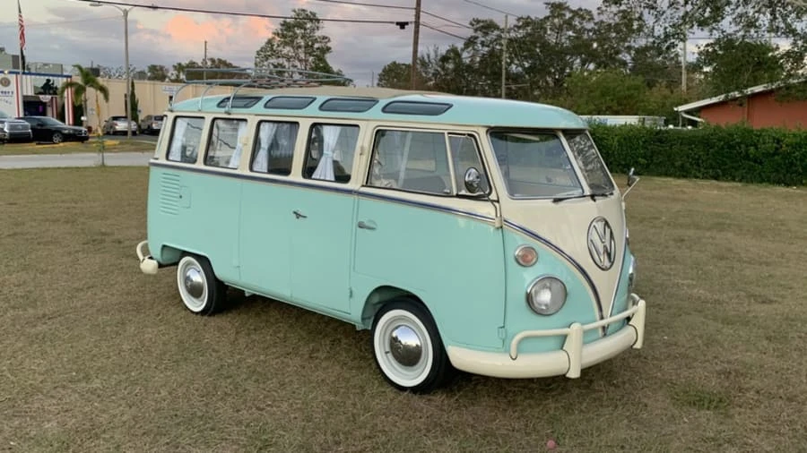 1972 Volkswagen Bay-Window Bus - Image 5 of 16