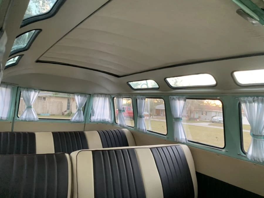 1972 Volkswagen Bay-Window Bus - Image 12 of 16