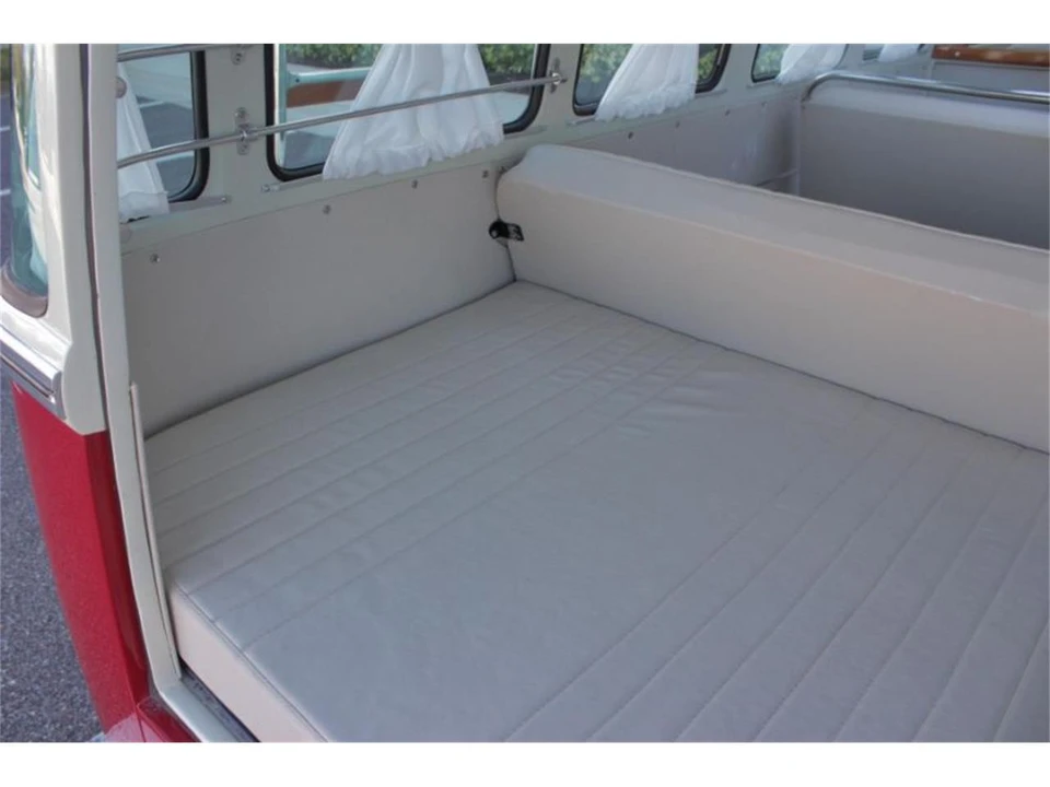 1972 Volkswagen Bay-Window Bus - Image 10 of 16