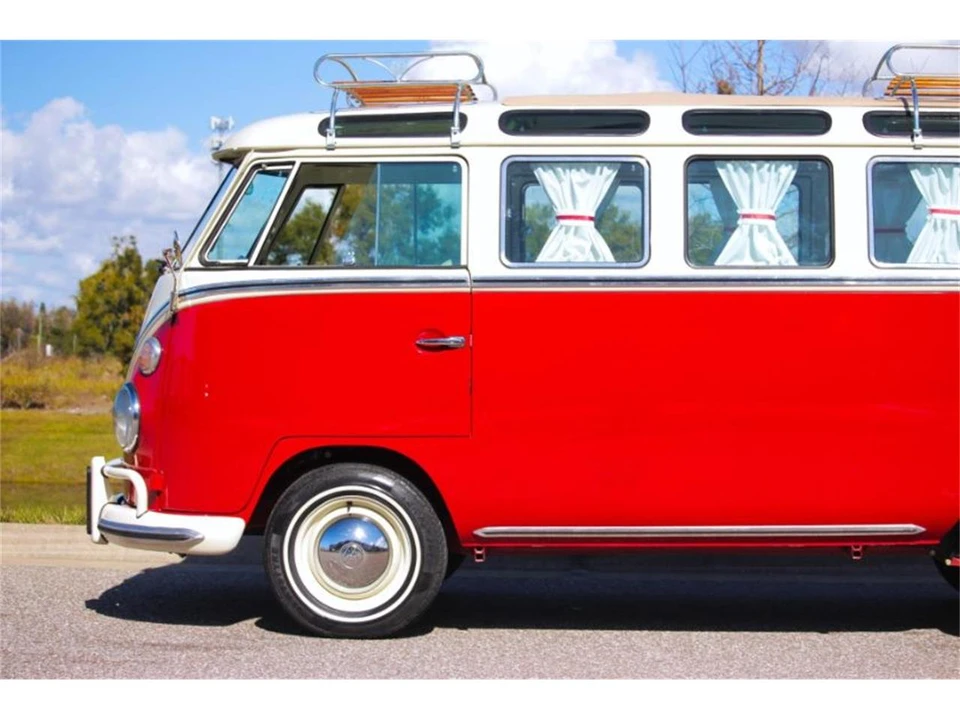 1972 Volkswagen Bay-Window Bus - Image 11 of 16