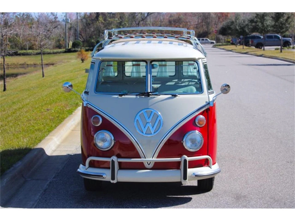 1972 Volkswagen Bay-Window Bus - Image 12 of 16