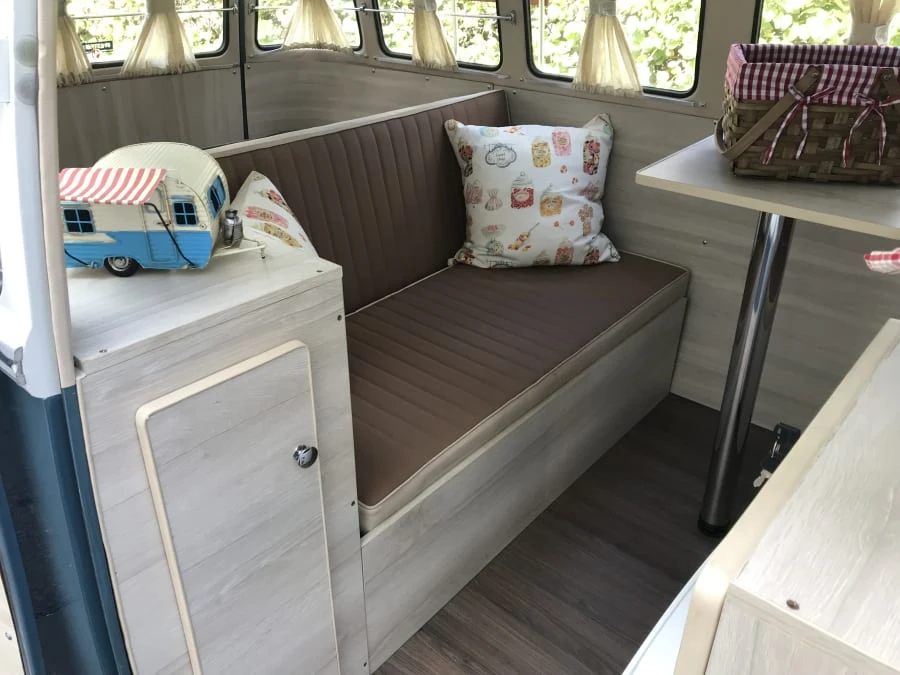 1972 Volkswagen EuroVan - Image 7 of 12
