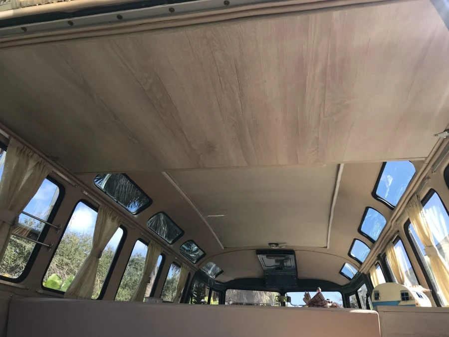 1972 Volkswagen EuroVan - Image 8 of 12