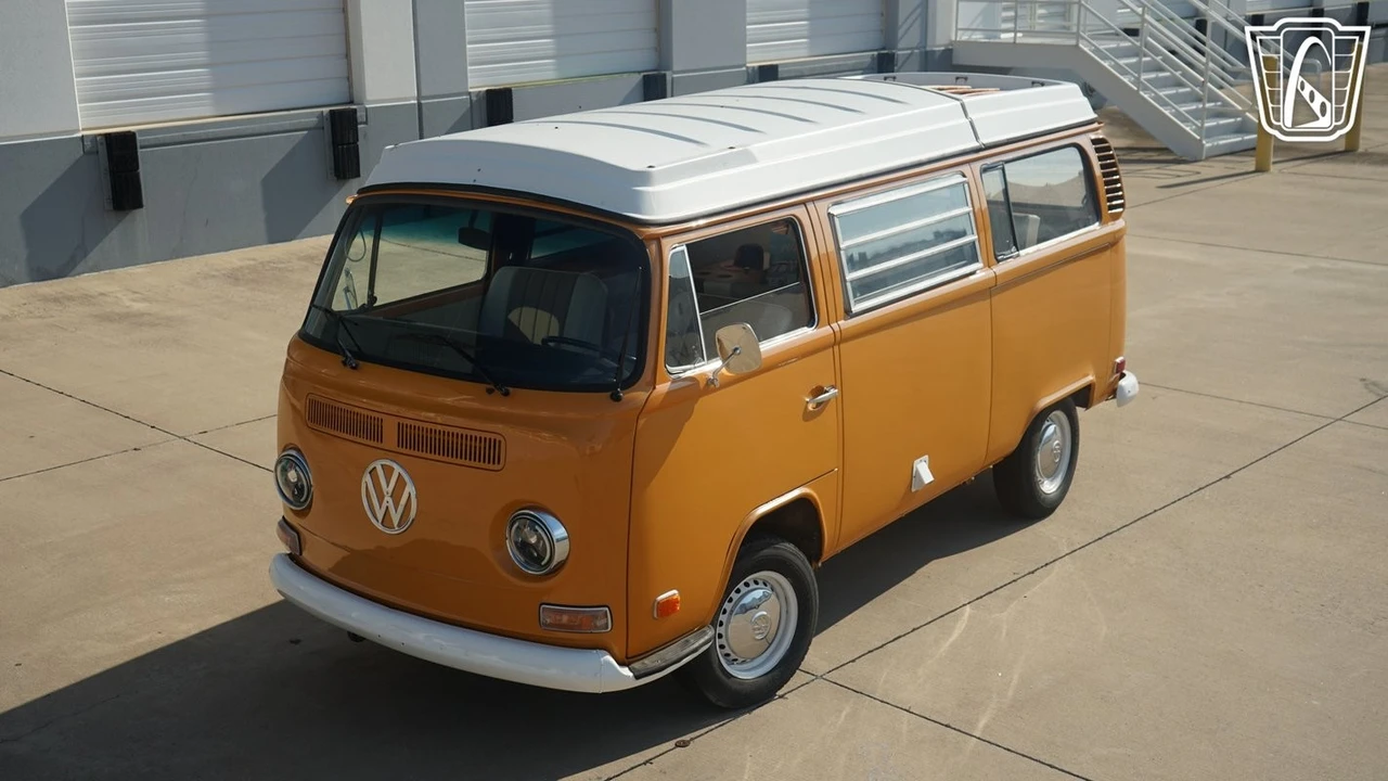 1972 Volkswagen Bay-Window Camper - Image 4 of 12