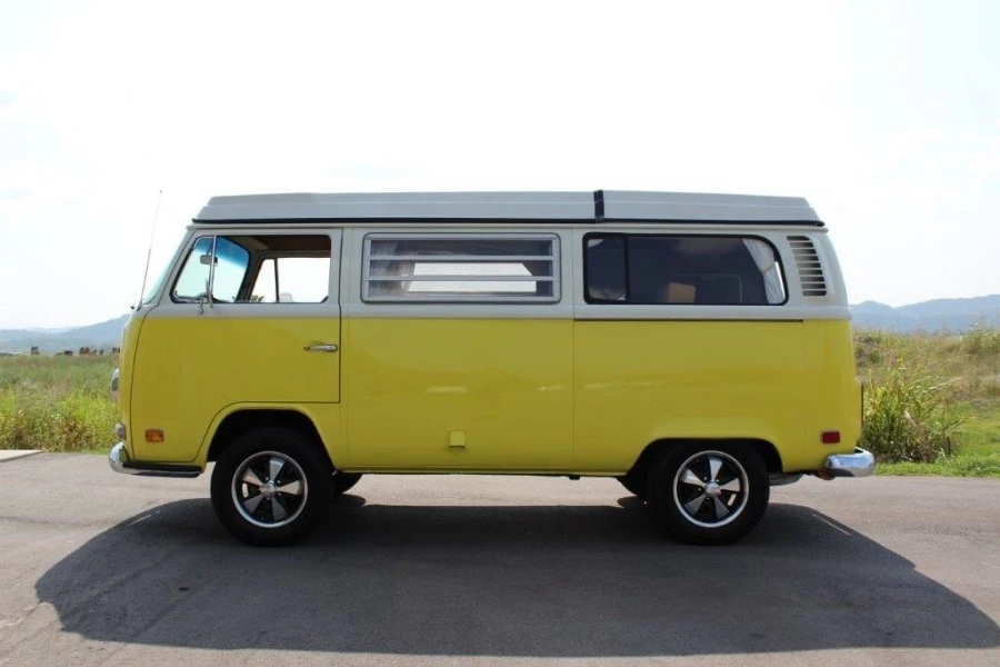 1972 Volkswagen Bay-Window Camper - Image 2 of 12