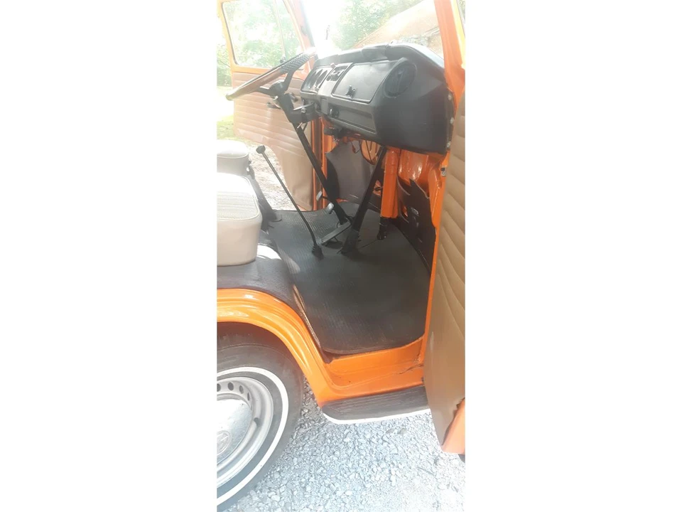 1972 Volkswagen Bay-Window Camper - Image 16 of 28