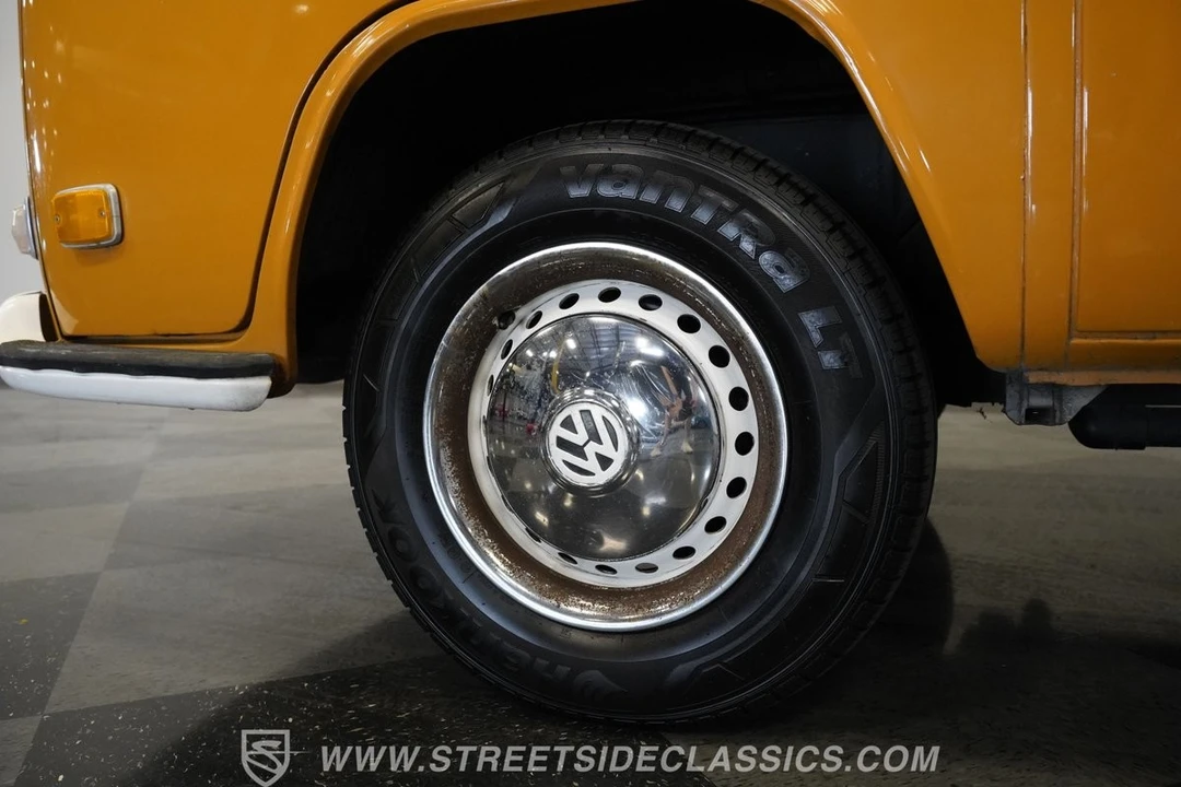 1972 Volkswagen Bay-Window Camper - Image 17 of 21
