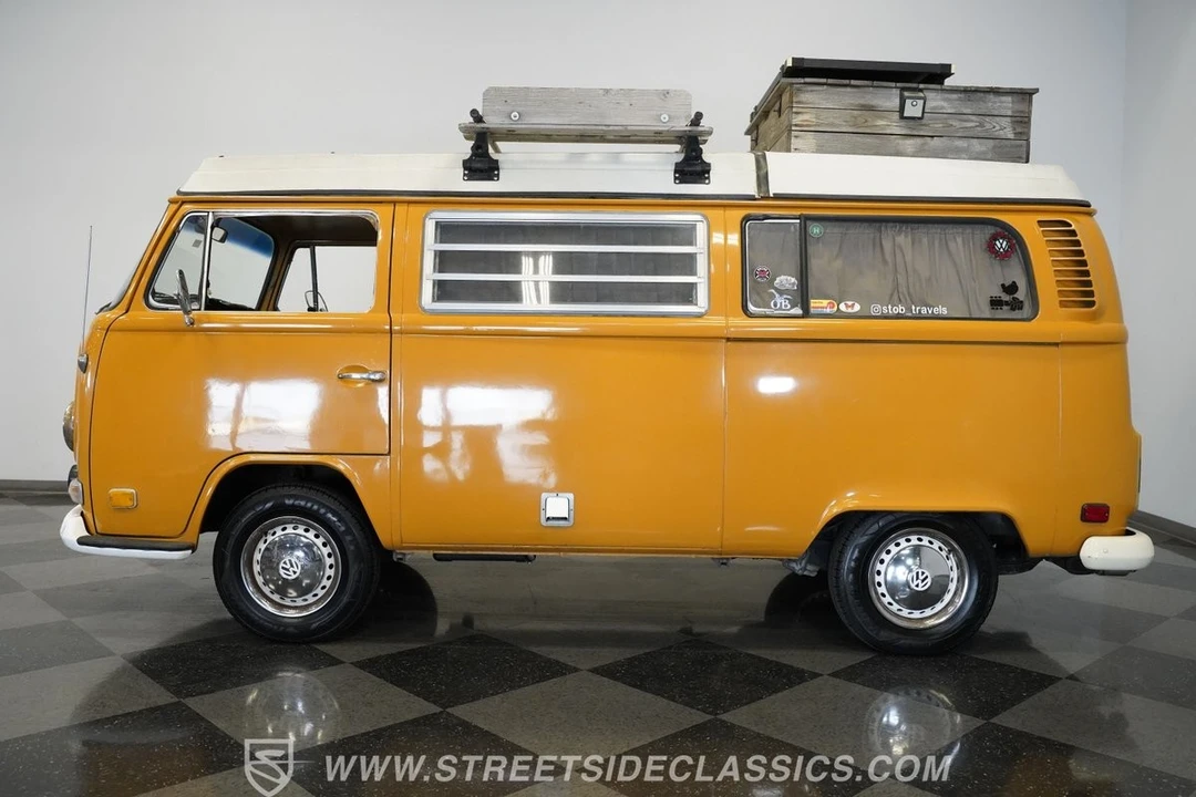 1972 Volkswagen Bay-Window Camper - Image 10 of 21