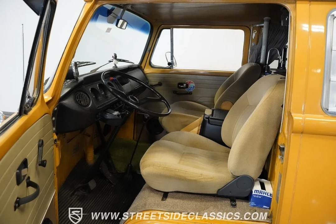 1972 Volkswagen Bay-Window Camper - Image 4 of 12
