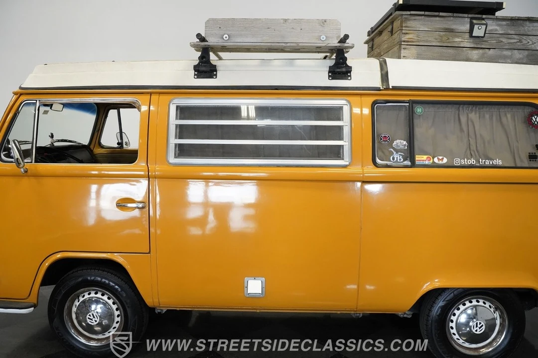 1972 Volkswagen Bay-Window Camper - Image 15 of 21