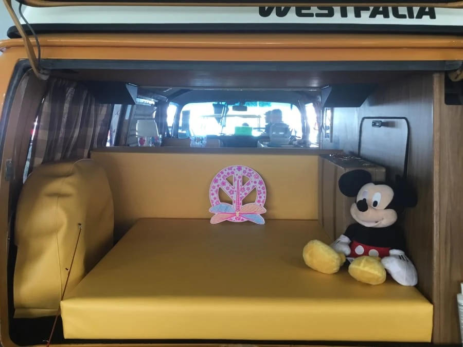 1972 Volkswagen Bay-Window Camper - Image 9 of 12