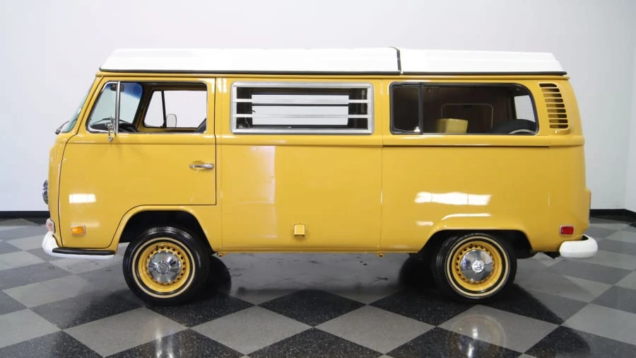 1972 Volkswagen Bay-Window Camper - Image 2 of 16