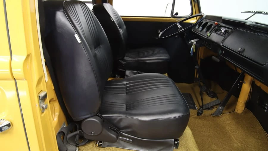 1972 Volkswagen Bay-Window Camper - Image 5 of 16