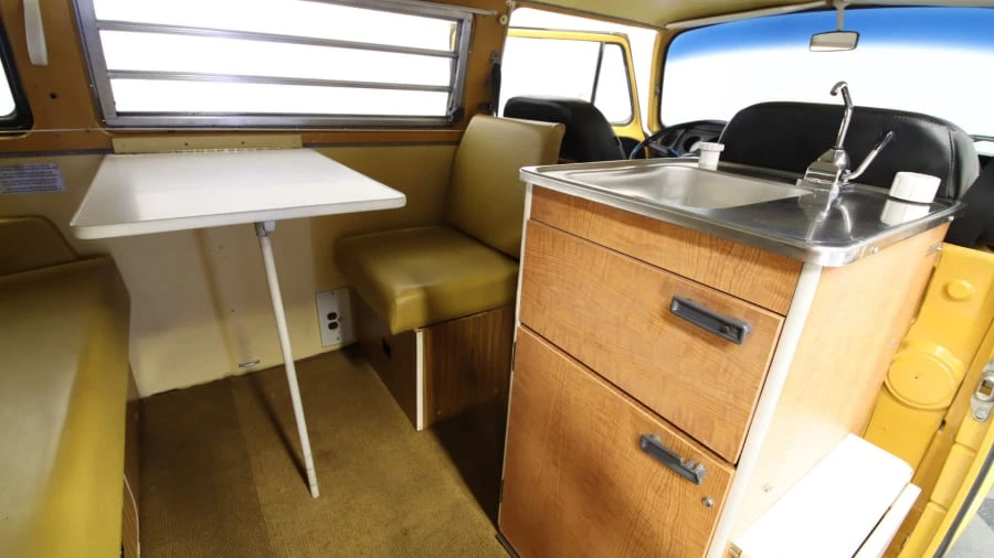 1972 Volkswagen Bay-Window Camper - Image 7 of 16