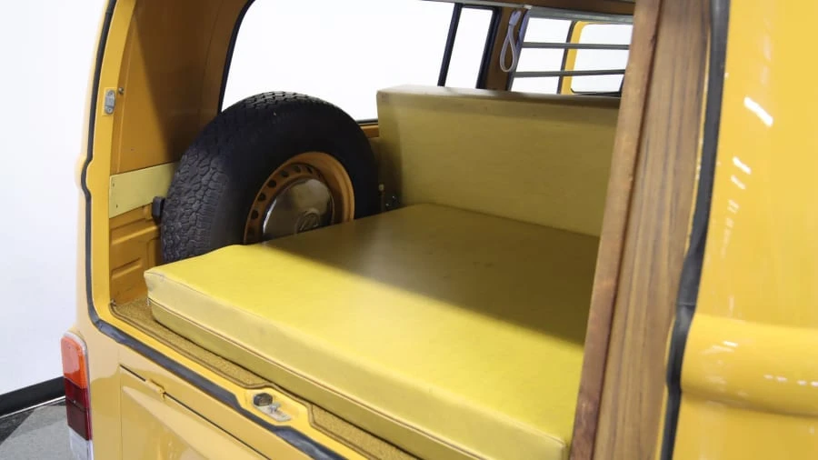 1972 Volkswagen Bay-Window Camper - Image 9 of 16